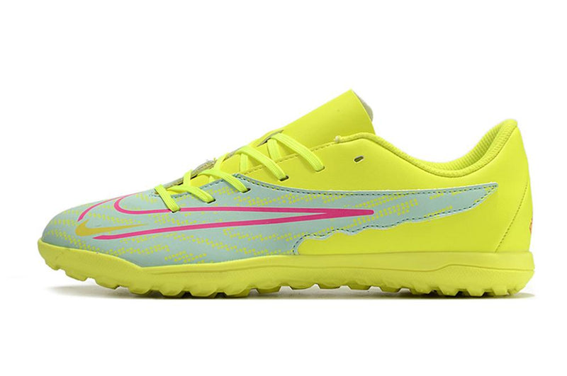 Chuteira Nike Phantom GX Club