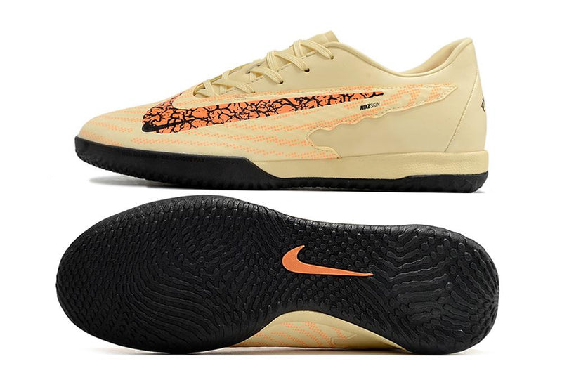 Chuteira Futsal Nike Phantom GX Academy