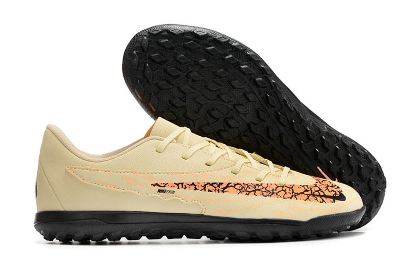 Chuteira Nike Phantom GX Club